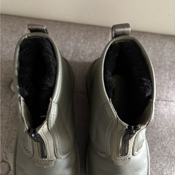 UGG Neumel Platform Zip Ultra Matte Seaweed Boots 7 - Picture 8 of 8